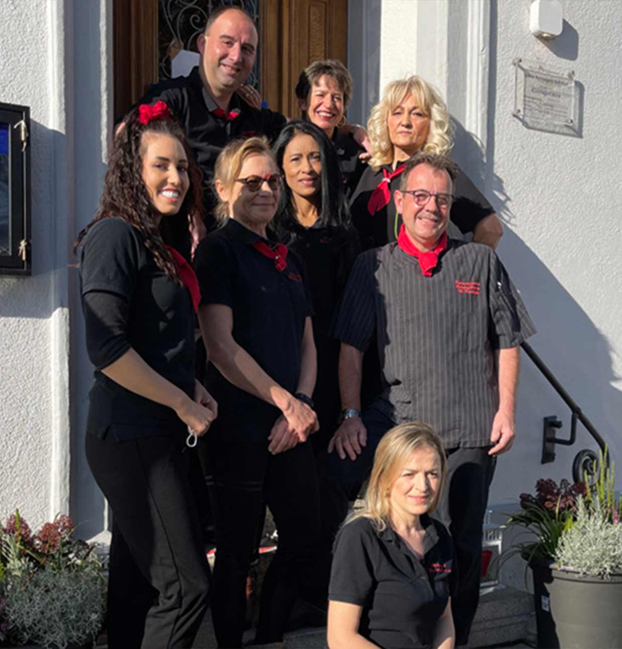 Service Team Restaurant Bahnhof Bauma